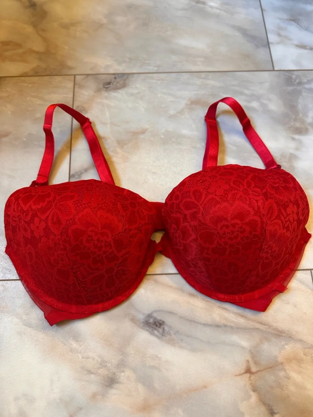 Red Lace Push-Up Bra - Women Victoria Secret